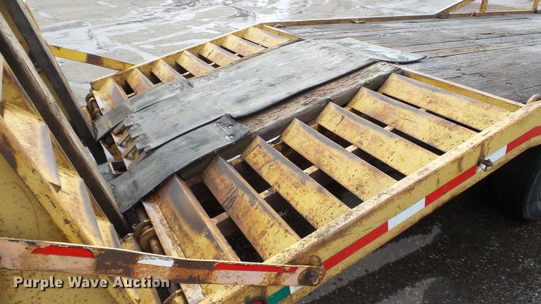 image for item DW9535 1990 Towmaster T20 equipment trailer