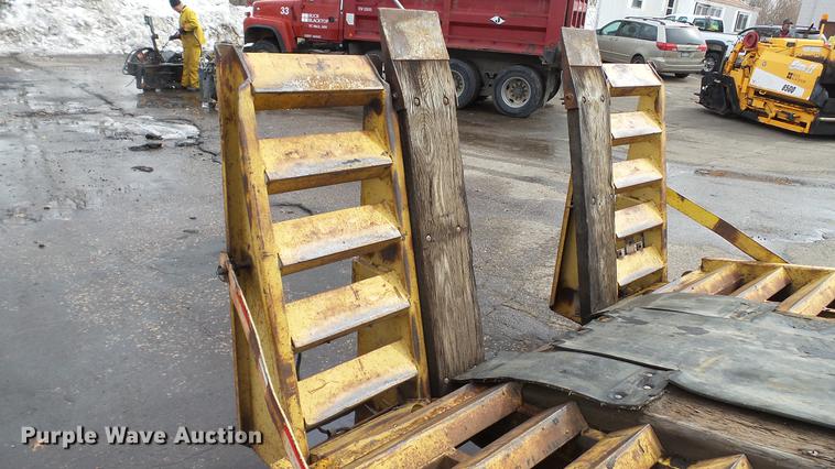 image for item DW9535 1990 Towmaster T20 equipment trailer