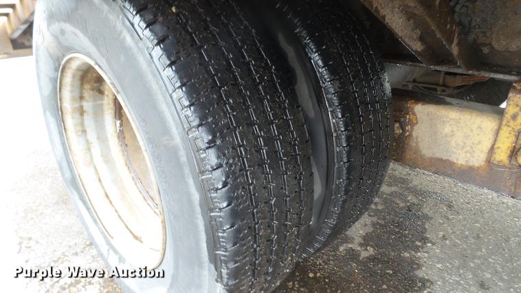 image for item DW9535 1990 Towmaster T20 equipment trailer