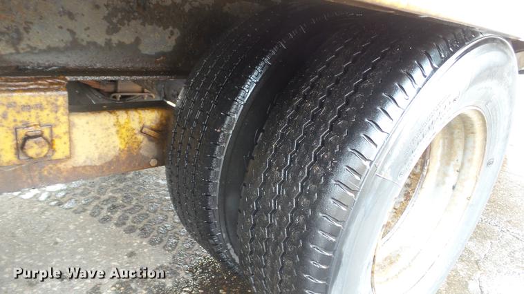 image for item DW9535 1990 Towmaster T20 equipment trailer