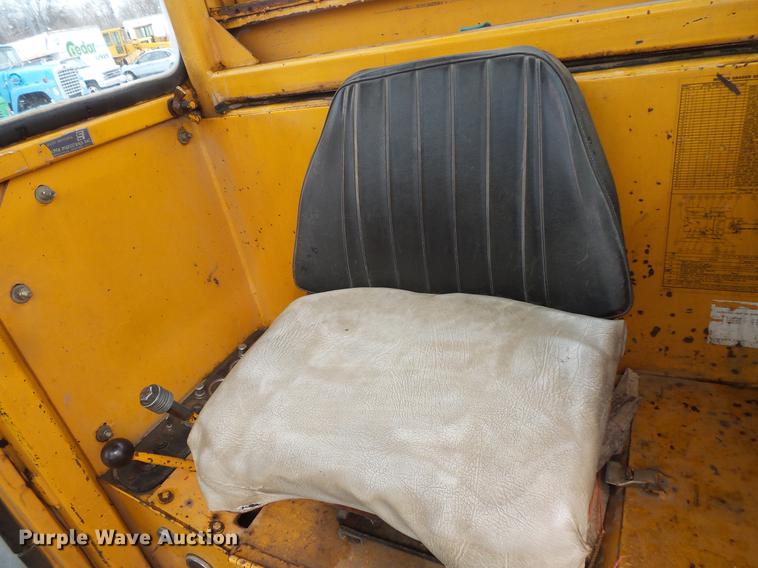 image for item DW9536 Fiat-Allis 65 rigid frame motor grader