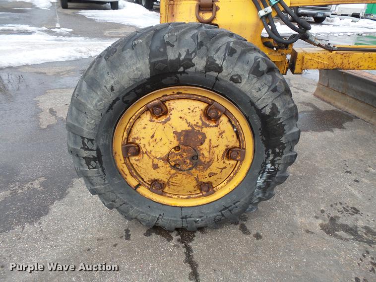 image for item DW9536 Fiat-Allis 65 rigid frame motor grader