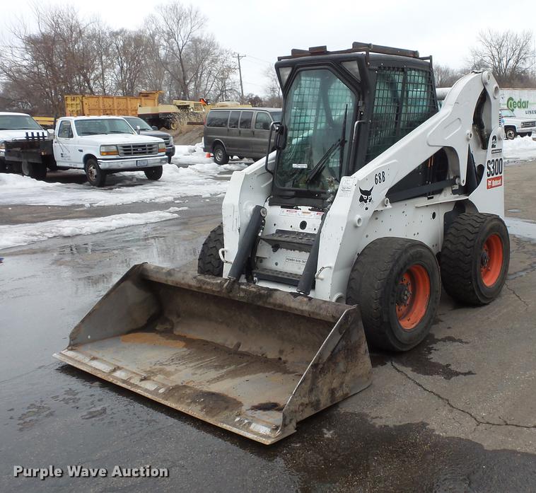 image for item DW9537 2010 Bobcat S300 skid steer