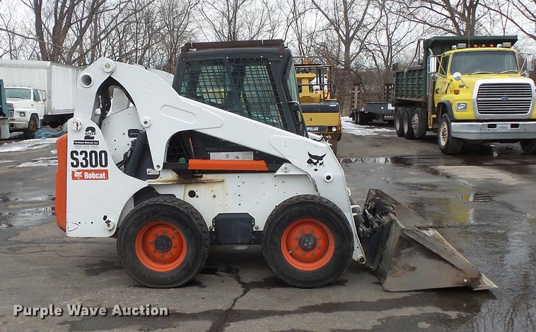 image for item DW9537 2010 Bobcat S300 skid steer