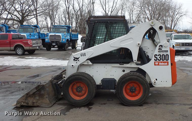 image for item DW9537 2010 Bobcat S300 skid steer