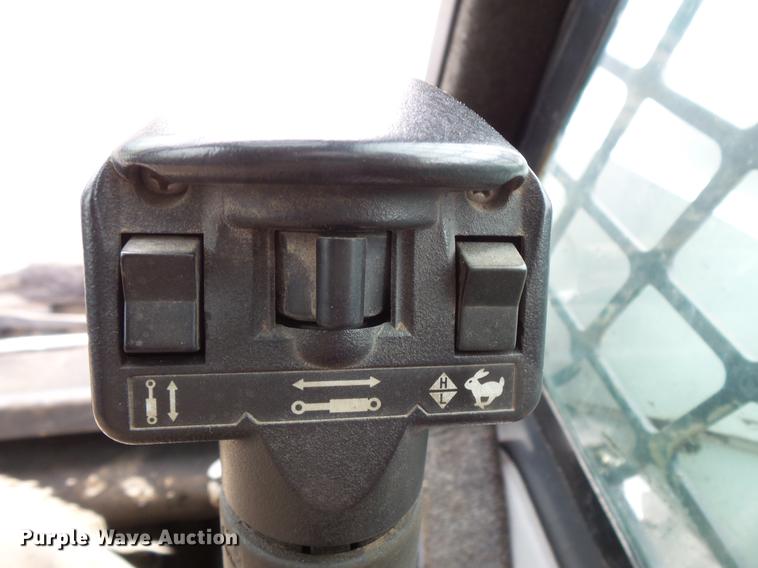 image for item DW9537 2010 Bobcat S300 skid steer