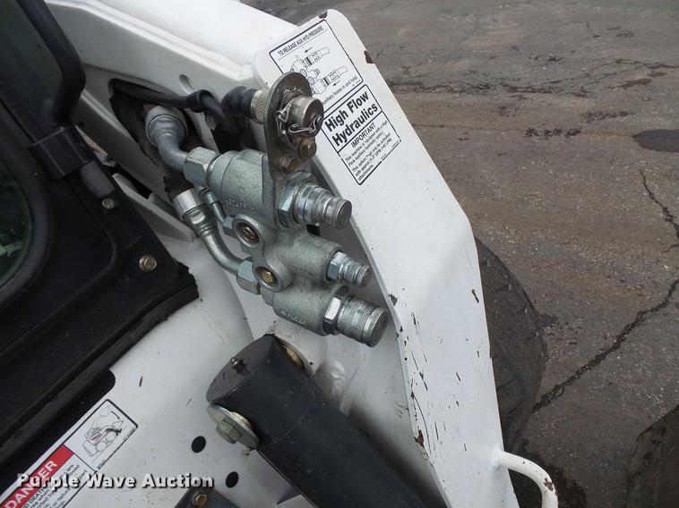 image for item DW9537 2010 Bobcat S300 skid steer