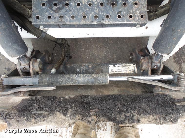 image for item DW9537 2010 Bobcat S300 skid steer
