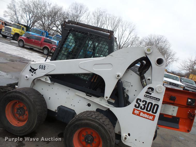 image for item DW9537 2010 Bobcat S300 skid steer