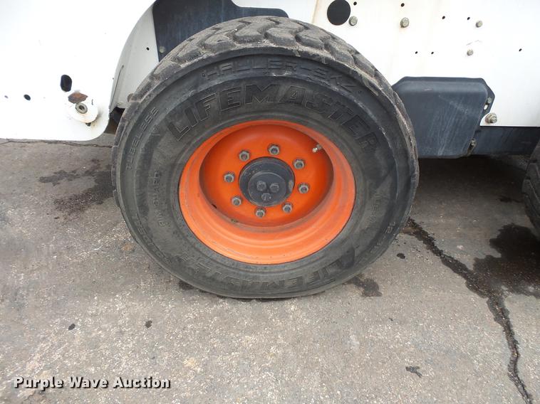 image for item DW9537 2010 Bobcat S300 skid steer