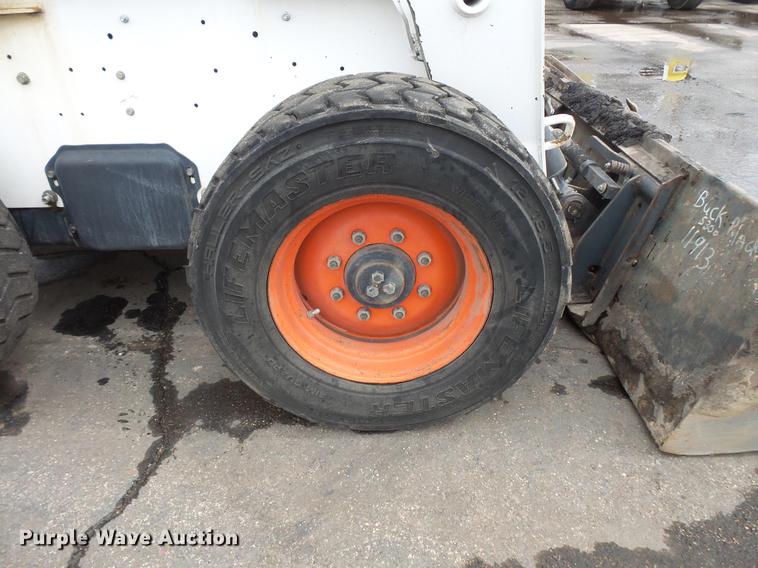 image for item DW9537 2010 Bobcat S300 skid steer