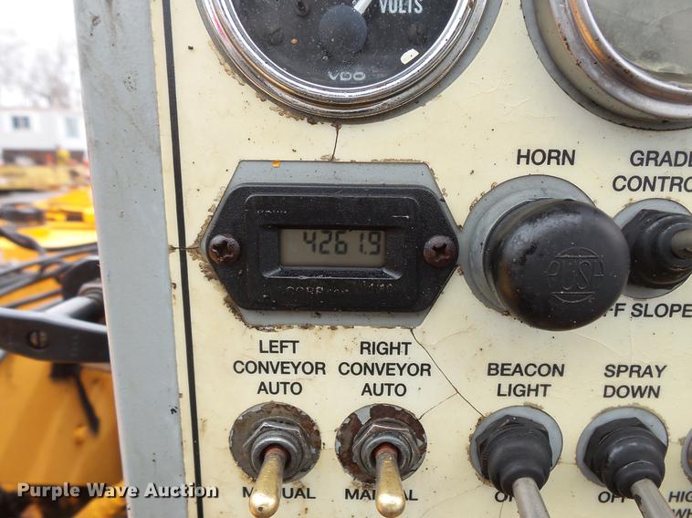 image for item DW9538 2006 LeeBoy 8510 paver