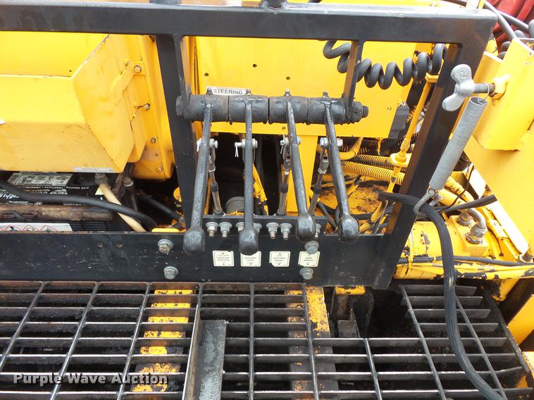 image for item DW9538 2006 LeeBoy 8510 paver