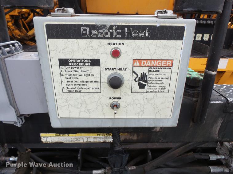 image for item DW9538 2006 LeeBoy 8510 paver