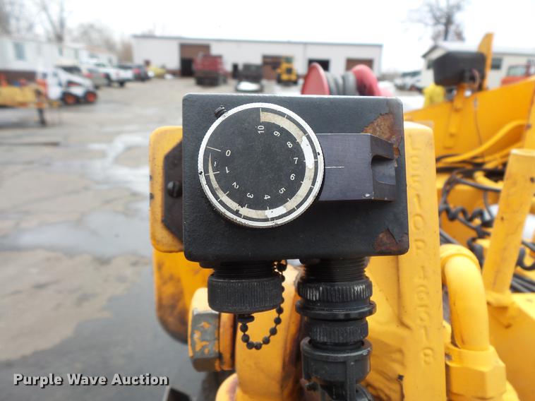 image for item DW9538 2006 LeeBoy 8510 paver