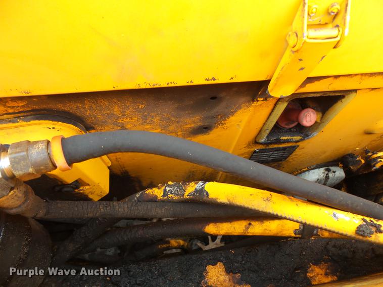 image for item DW9538 2006 LeeBoy 8510 paver