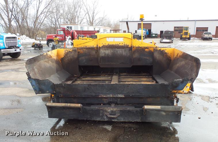 image for item DW9539 2002 LeeBoy L8500T paver