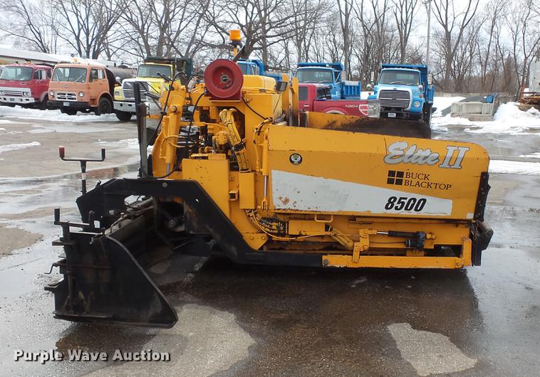 image for item DW9539 2002 LeeBoy L8500T paver