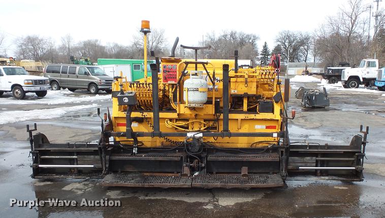 image for item DW9539 2002 LeeBoy L8500T paver