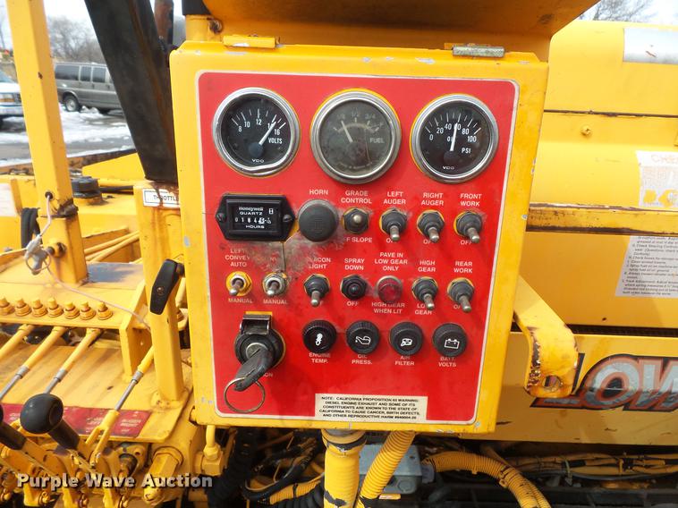 image for item DW9539 2002 LeeBoy L8500T paver