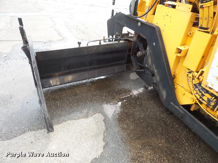 image for item DW9539 2002 LeeBoy L8500T paver