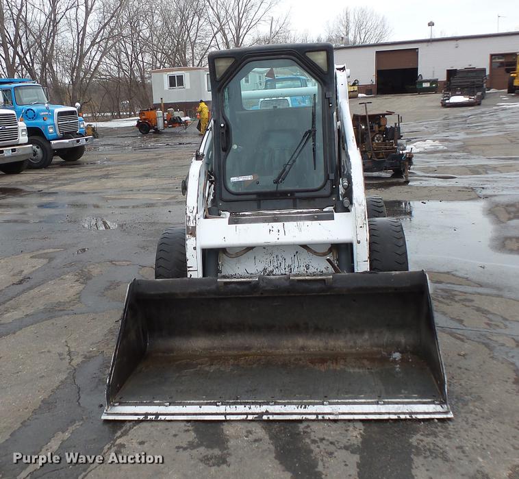 image for item DW9546 2001 Bobcat 773 skid steer