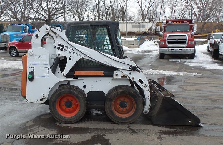 image for item DW9546 2001 Bobcat 773 skid steer