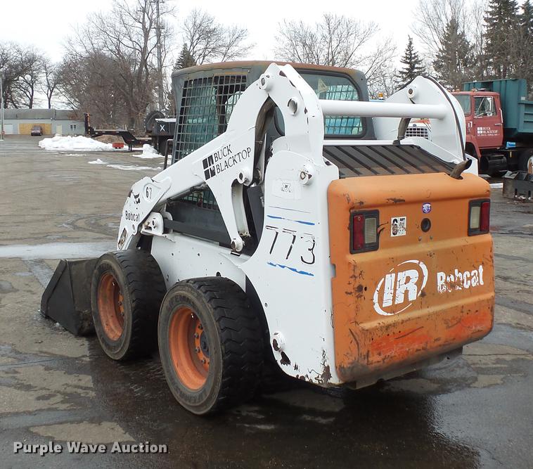image for item DW9546 2001 Bobcat 773 skid steer