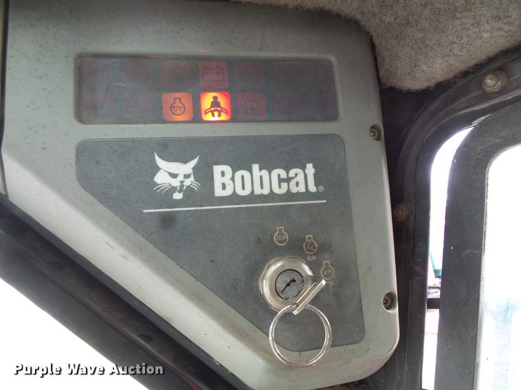 image for item DW9546 2001 Bobcat 773 skid steer