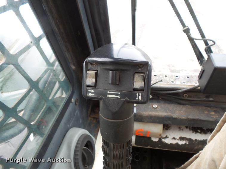 image for item DW9546 2001 Bobcat 773 skid steer