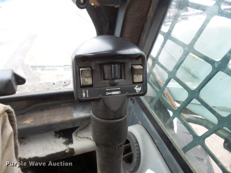 image for item DW9546 2001 Bobcat 773 skid steer