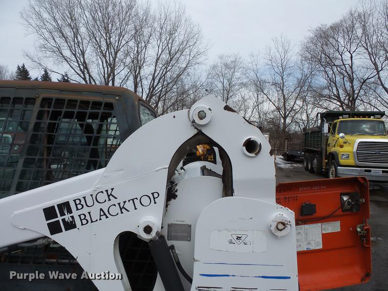 image for item DW9546 2001 Bobcat 773 skid steer