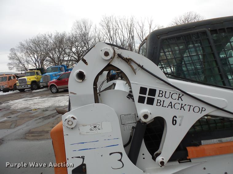 image for item DW9546 2001 Bobcat 773 skid steer