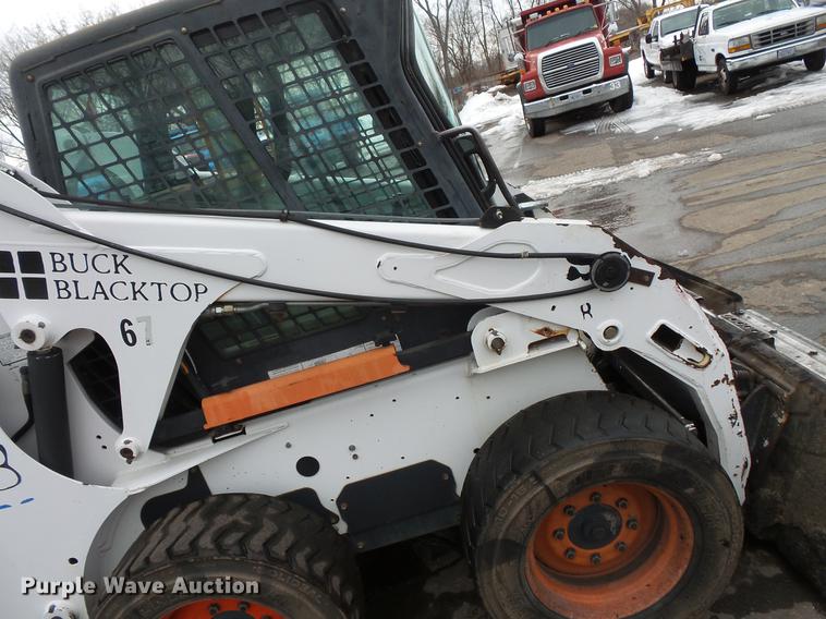 image for item DW9546 2001 Bobcat 773 skid steer