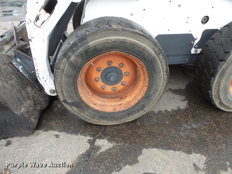 image for item DW9546 2001 Bobcat 773 skid steer