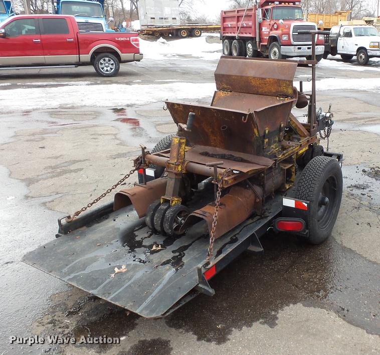 image for item DW9547 Asphalt curb machine
