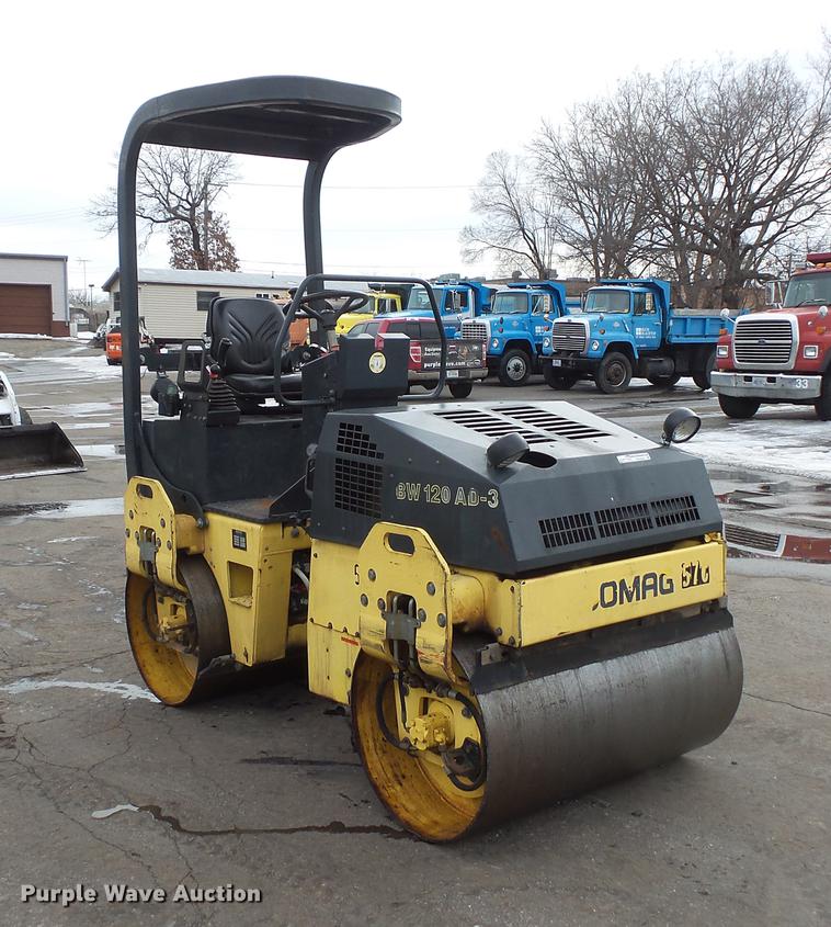 image for item DW9548 2002 Bomag BW120AD-3 double drum vibratory roller