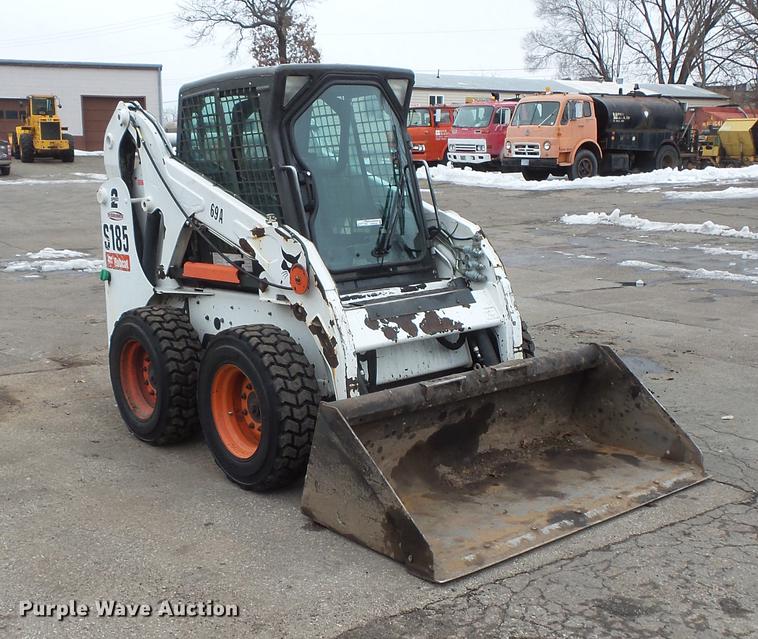 image for item DW9556 2012 Bobcat S185 skid steer