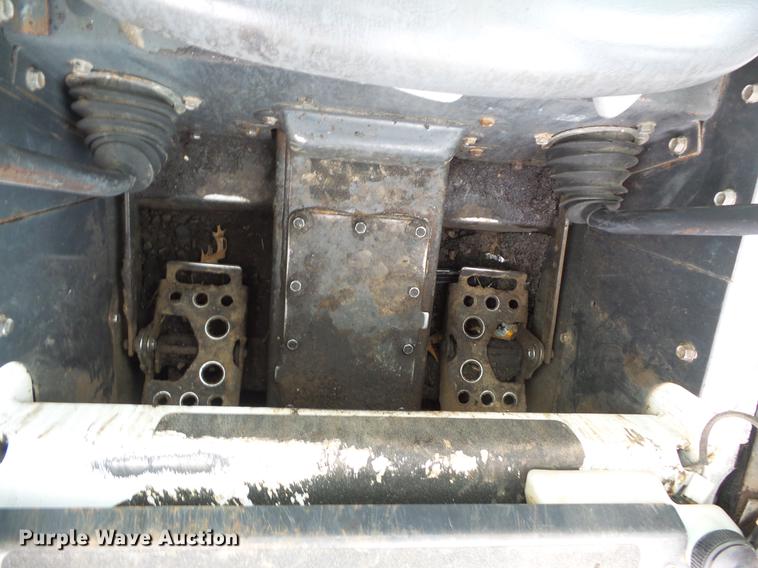 image for item DW9556 2012 Bobcat S185 skid steer