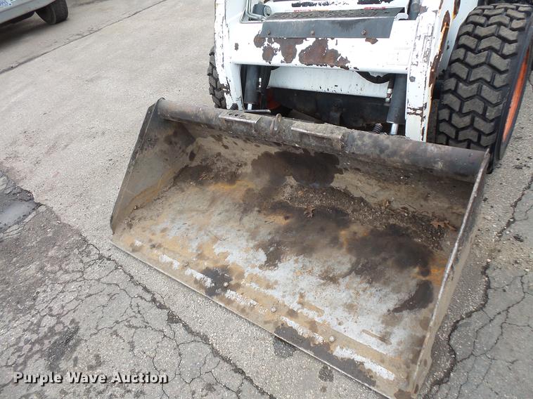 image for item DW9556 2012 Bobcat S185 skid steer