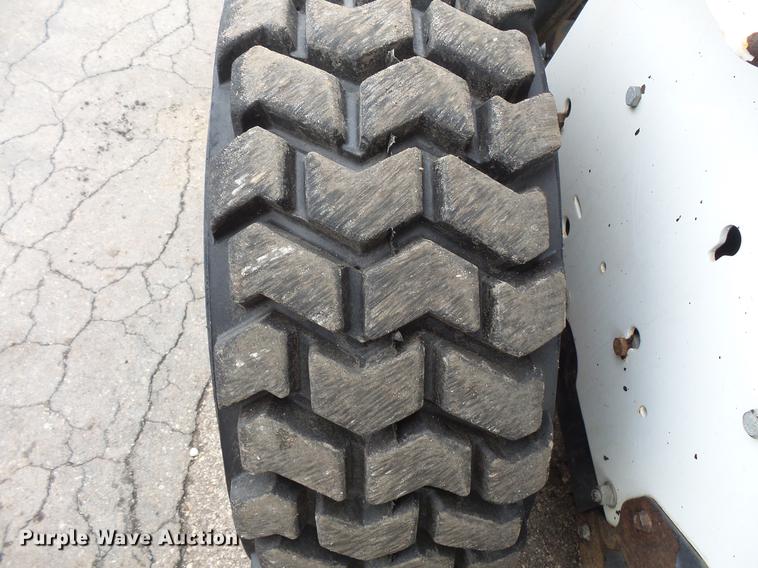 image for item DW9556 2012 Bobcat S185 skid steer