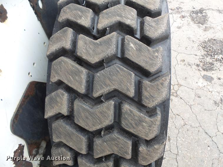 image for item DW9556 2012 Bobcat S185 skid steer