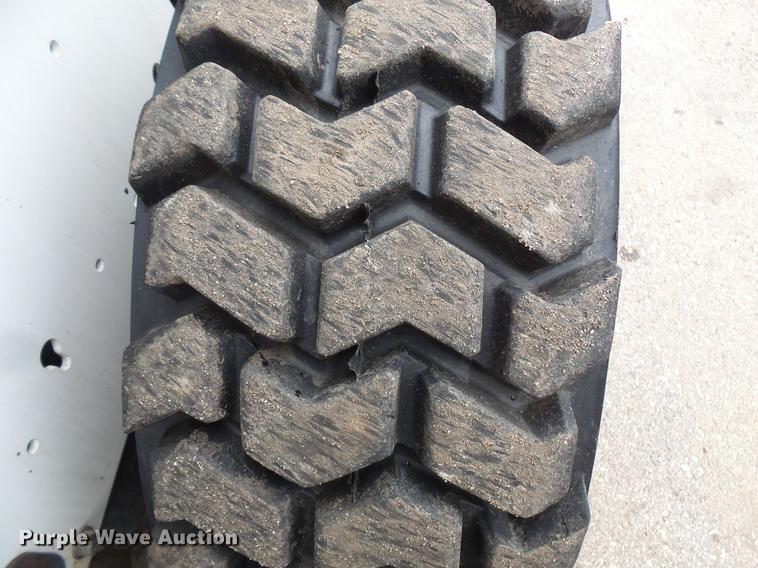 image for item DW9556 2012 Bobcat S185 skid steer