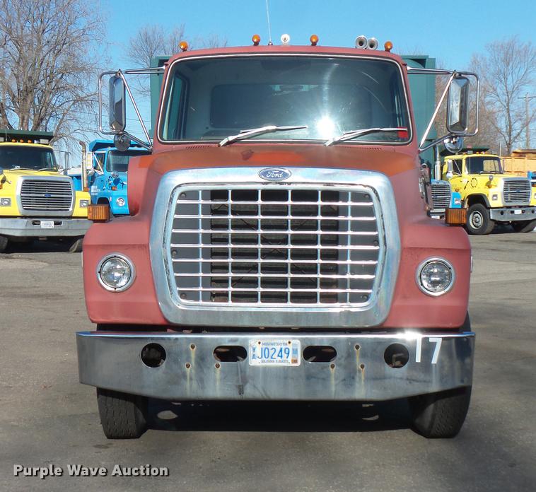 image for item DW9558 1984 Ford 8000 dump truck