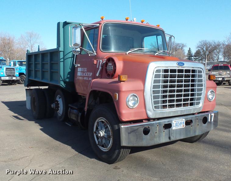 image for item DW9558 1984 Ford 8000 dump truck