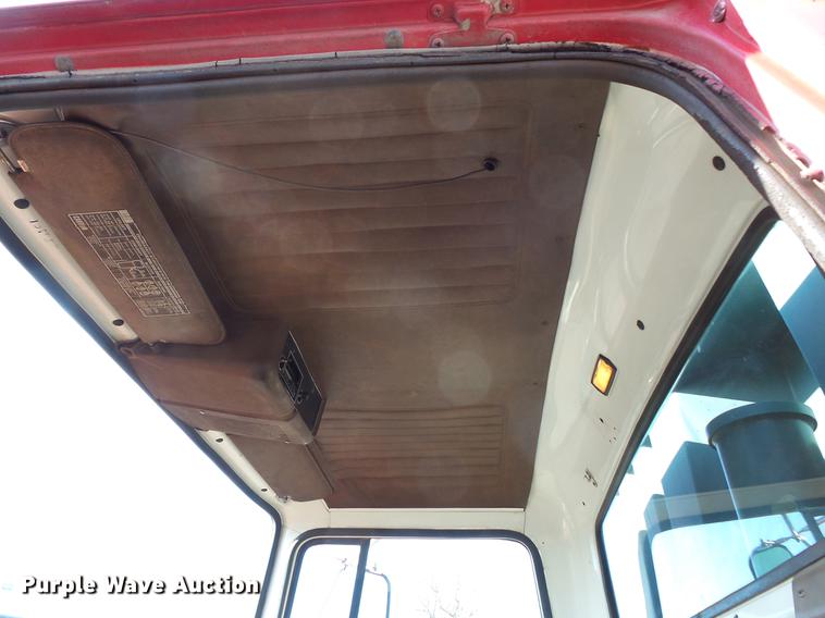 image for item DW9558 1984 Ford 8000 dump truck