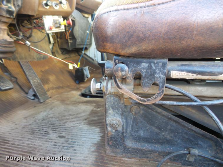 image for item DW9558 1984 Ford 8000 dump truck