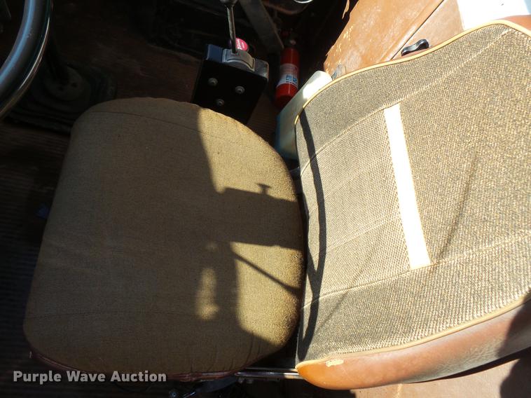 image for item DW9558 1984 Ford 8000 dump truck