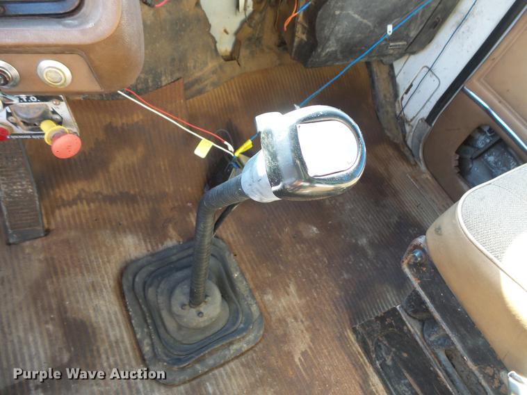 image for item DW9558 1984 Ford 8000 dump truck