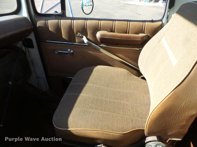 image for item DW9558 1984 Ford 8000 dump truck